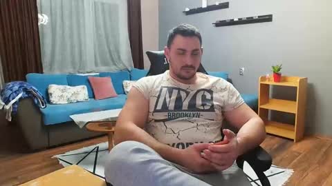 STR8 BOYv online show from 4, 2, 2025