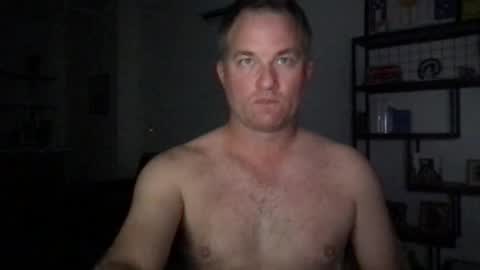 Snapshot of djswpyv chatting on 10, 9, 2025 TriflinYoBitch online show from 10, 9, 2025