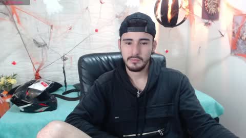 Snapshot of dmitrisanders1 chatting on 4, 12, 2024 Maybe in pvt online show from 4, 12, 2024