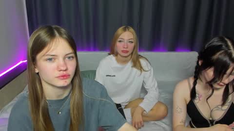 Polly and Kiriko online show from 8, 12, 2024