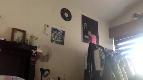 Dogboi online show from 5, 12, 2025