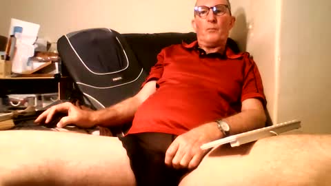 Doggsaur online show from 9, 3, 2025