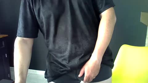 Snapshot of doggydaddi chatting on 2, 12, 2024 Alex online show from 2, 12, 2024