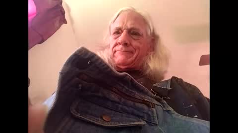 doggydaddy714 online show from 12, 3, 2026