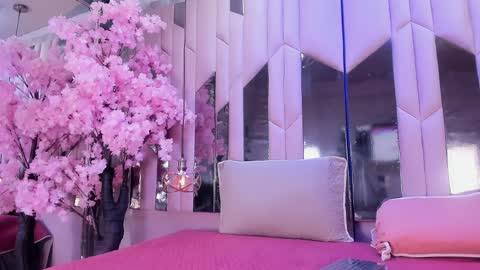    online show from 4, 4, 2026