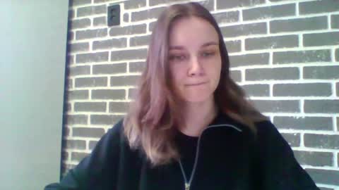 Snapshot of dolcezza_ chatting on 6, 4, 2026 dolcezza_ online show from 6, 4, 2026