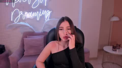 Snapshot of dolcieelliot chatting on 15, 1, 2025 Dolcie online show from 15, 1, 2025