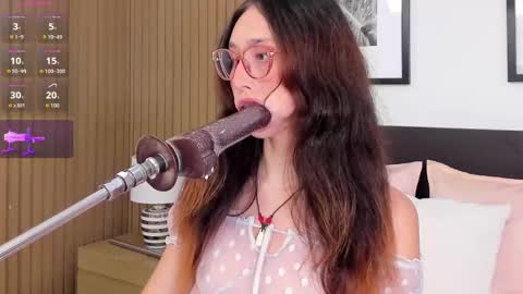 Bella  online show from 24, 9, 2025