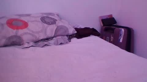 doll_dollys_ online show from 2, 8, 2026