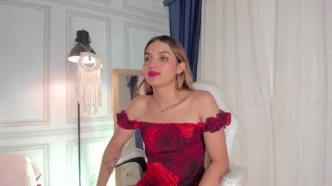 doll_isa_ online show from 27, 11, 2025