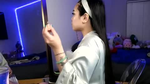 DOLLLFACE online show from 29, 12, 2024