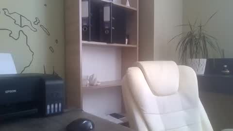 Snapshot of dollyroma chatting on 24, 11, 2025 DollyRoma online show from 24, 11, 2025