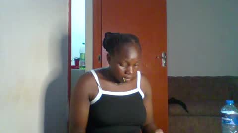 Snapshot of dollyvee chatting on 2, 7, 2026 dollyvee online show from 2, 7, 2026