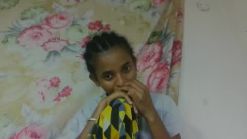 doloresslu online show from 12, 4, 2026