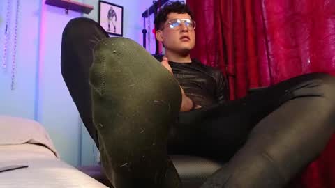 Snapshot of dom2travelers_sm chatting on 27, 10, 2025 Diego Castell online show from 27, 10, 2025