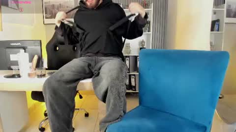 Snapshot of domboy_ chatting on 31, 7, 2026 domboy online show from 31, 7, 2026