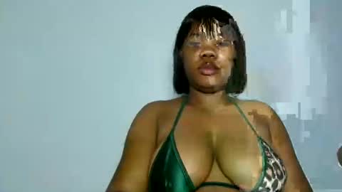 Snapshot of domina_veloura27 chatting on 31, 5, 2026 laura online show from 31, 5, 2026