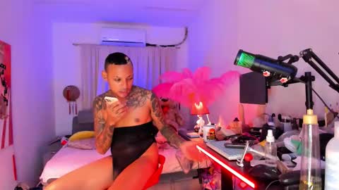 Snapshot of dominant_gay_xxx chatting on 20, 11, 2025 jjhoy online show from 20, 11, 2025