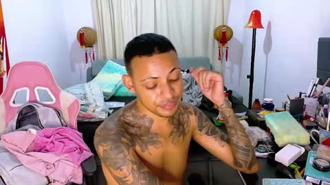 Snapshot of dominant_gay_xxx chatting on 9, 5, 2026 jjhoy online show from 9, 5, 2026
