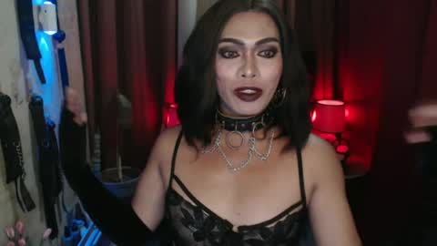 Snapshot of dominantrix_diannaxxx chatting on 20, 6, 2026 diana online show from 20, 6, 2026