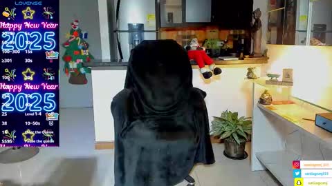 Snapshot of dominic_joness chatting on 3, 12, 2025 SANTI independent model online show from 3, 12, 2025