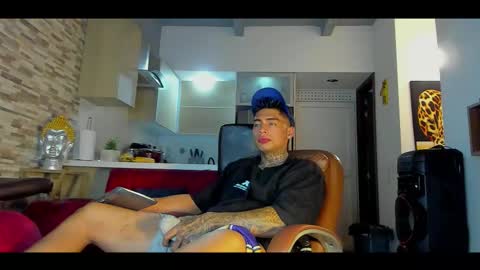 Only fans Ronnie col---InstaRonniecolleman  online show from 20, 10, 2025