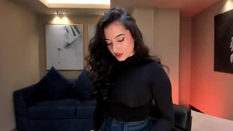 Snapshot of dominiquevega_ chatting on 5, 3, 2025 Dominique online show from 5, 3, 2025