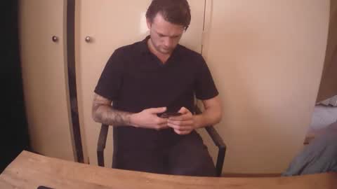 Snapshot of donn053 chatting on 15, 4, 2026 Papi online show from 15, 4, 2026