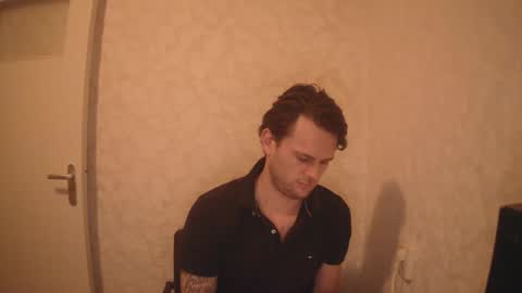 Snapshot of donn053 chatting on 16, 4, 2026 Papi online show from 16, 4, 2026