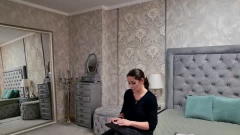 Donna online show from 5, 3, 2026