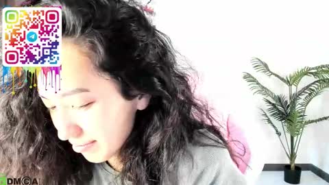 Snapshot of donnaa_drew chatting on 11, 9, 2025 Aura online show from 11, 9, 2025