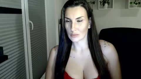 Snapshot of donnalive chatting on 27, 10, 2025 DonnaLive online show from 27, 10, 2025