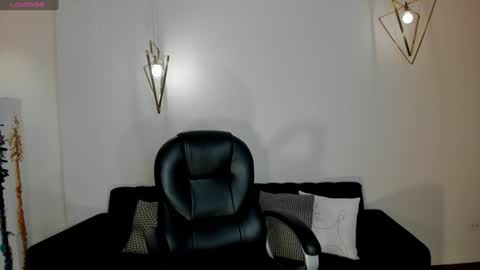  Donna Stonne  online show from 8, 1, 2025