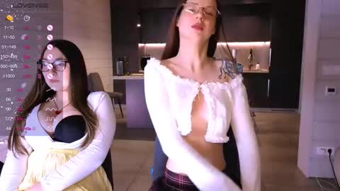 Snapshot of dorafisher01 chatting on 16, 11, 2025 Dora online show from 16, 11, 2025