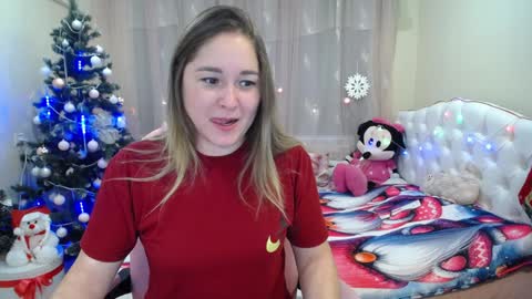 Snapshot of dorasuun chatting on 15, 12, 2024 dorasuun online show from 15, 12, 2024