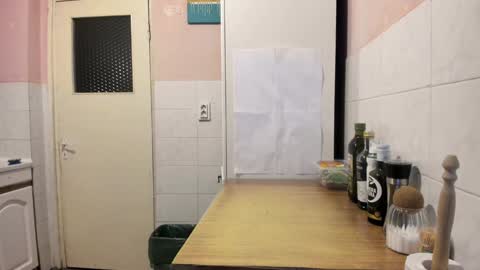 menu  below online show from 24, 12, 2024