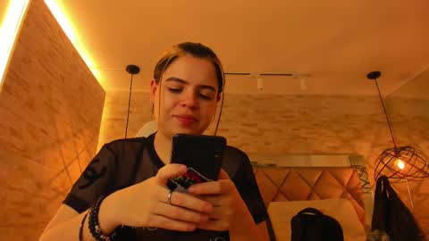  DOROTHY online show from 28, 2, 2025