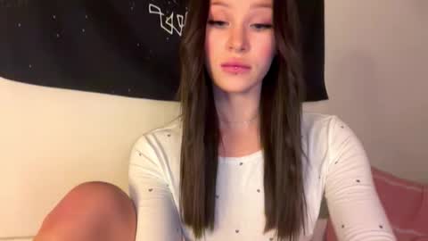 MOLLYYYY dont forget to give me a thumb up online show from 28, 10, 2025