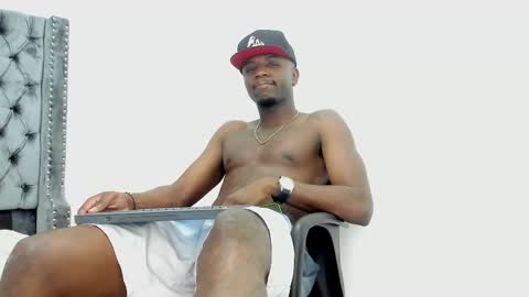 DOUGLAS online show from 8, 10, 2025