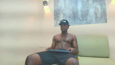 DOUGLAS online show from 22, 11, 2025