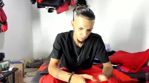 Snapshot of douglas_gallegos chatting on 17, 6, 2026 douglas_gallegos online show from 17, 6, 2026