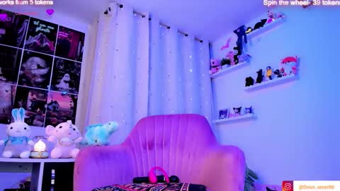 Snapshot of doux_amer chatting on 7, 11, 2025 VickyHelp me to reach 300 thumbs up online show from 7, 11, 2025