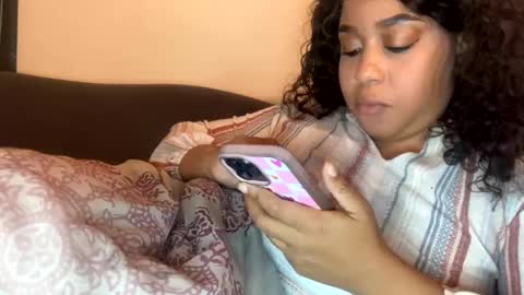 Snapshot of dove_love22 chatting on 4, 11, 2025 dove_love22 online show from 4, 11, 2025