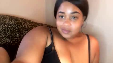 Snapshot of dove_love22 chatting on 9, 11, 2025 dove_love22 online show from 9, 11, 2025