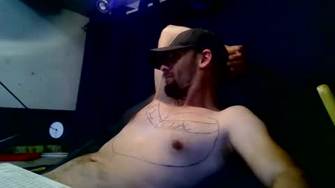 Snapshot of dragonoid96 chatting on 2, 3, 2026 lovemachine online show from 2, 3, 2026