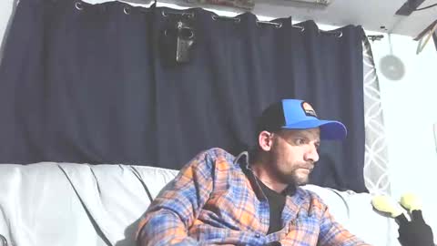 Snapshot of dragonoid96 chatting on 3, 5, 2026 lovemachine online show from 3, 5, 2026