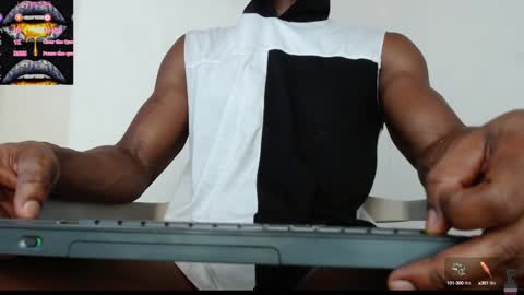 Drake 23 online show from 8, 2, 2025