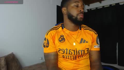 Snapshot of drake_nassir4 chatting on 28, 5, 2026 ---Drake--- online show from 28, 5, 2026