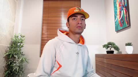 Snapshot of drakeneumann chatting on 18, 2, 2025 Drake Neuman online show from 18, 2, 2025