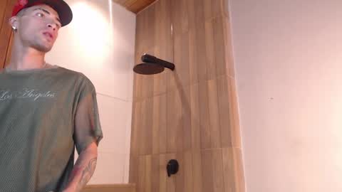 Snapshot of drakeneumann chatting on 23, 2, 2025 Drake Neuman online show from 23, 2, 2025